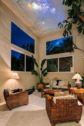 La Gloria Apartment | Casa Rocka Boutique Breakfast & Beach Club included