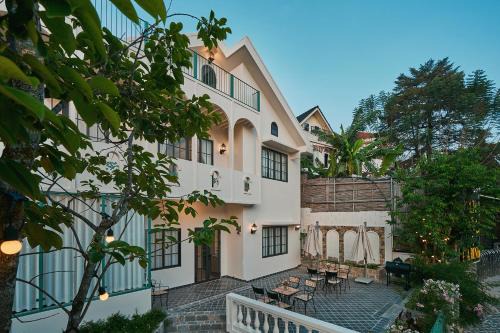 Da Lat Villa | Casa Villa - charming symphony in Dalat center
