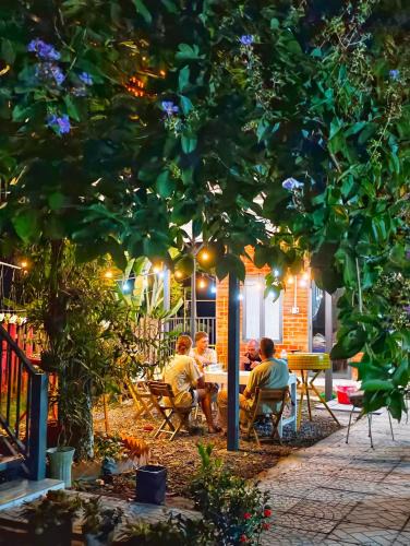 Quan Tom Hotel | Cat Tien Backpackers Hostel