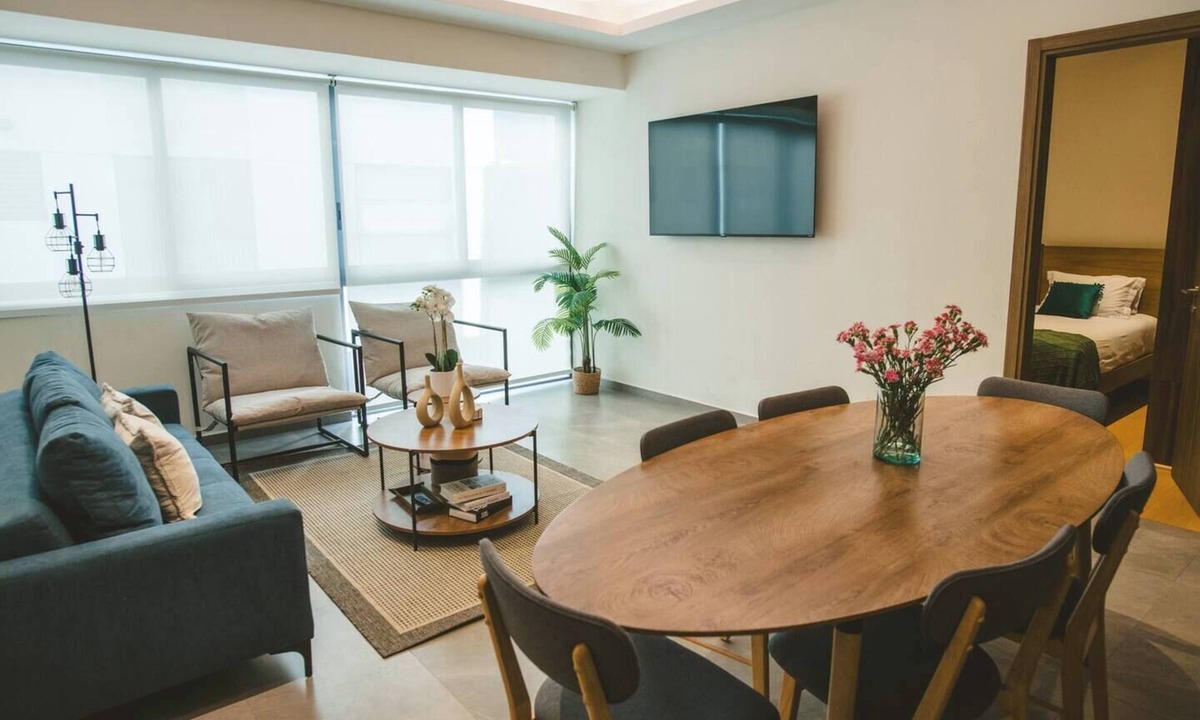 Del Valle Apartment | Central, bright, cozy, and elegant Benci apartment