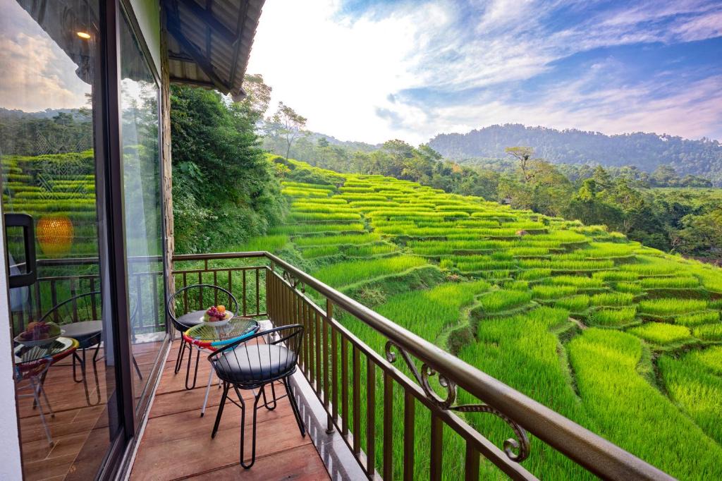 Pu Long Nature Reserve Hotel | Central Hills Pu Luong Resort