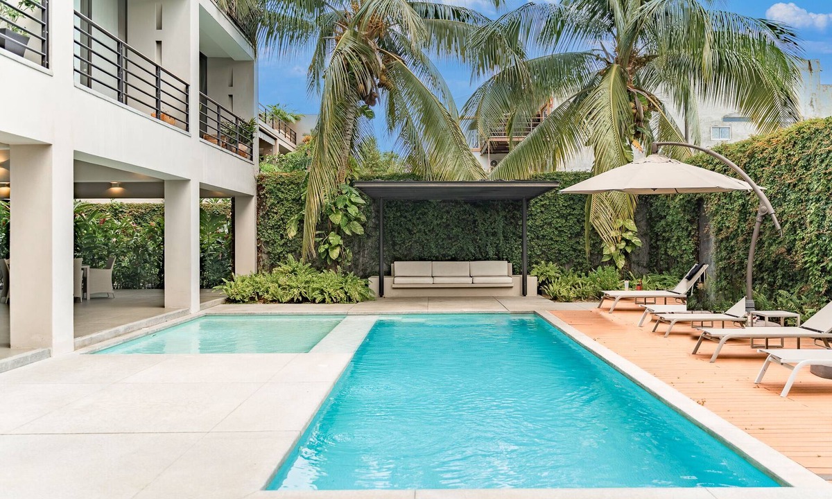 R Condo | Close to Town and Beach | Studio with Private Terrace in Mixie Condos
