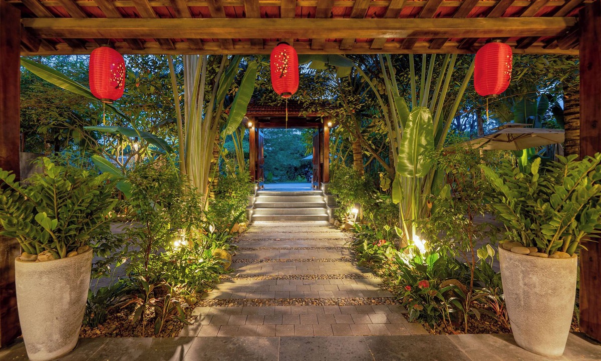 Hoa Lu Hotel | Coco Island Resort Ninh Binh