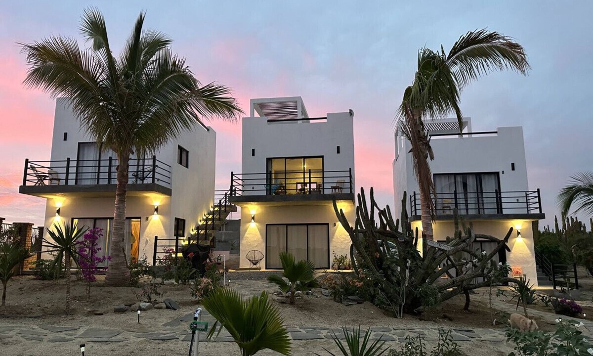 Cerritos Villa | Condo#4-5 Min Walk 2 Beach/Surf-Sleeps4Queen Suite