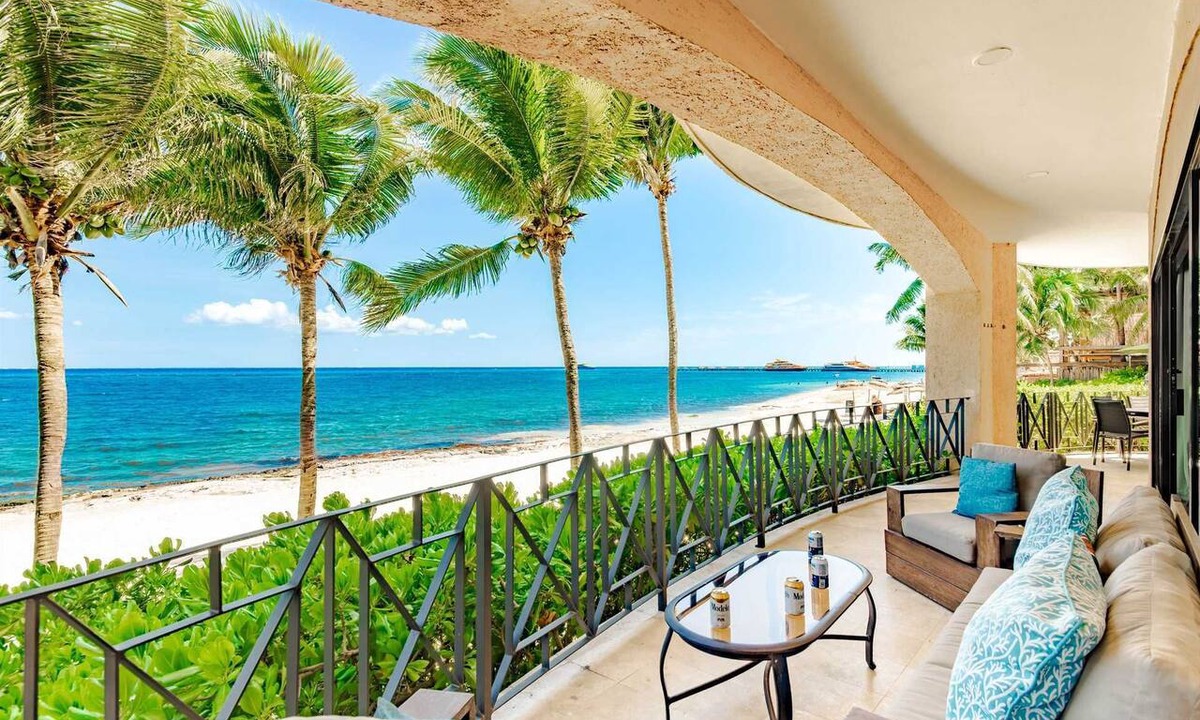 Centro Condo | Condo Sits Over the Beach! Stunning Ocean Views | Beach Service | Steps to 5th Ave | Maid!