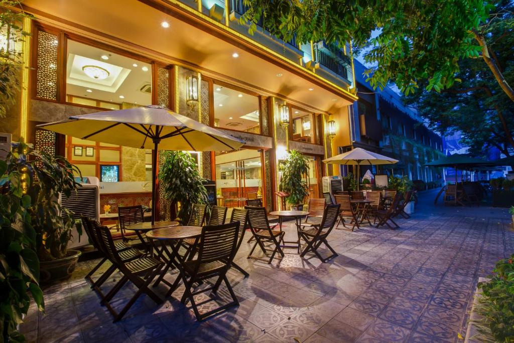 Trang Tien Hotel | Conifer Boutique Hotel