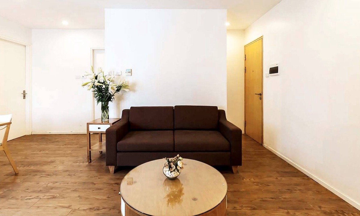 Hai Ba Trung Apartment | Contemporary 2BR Apartment in Central Hanoi 10059