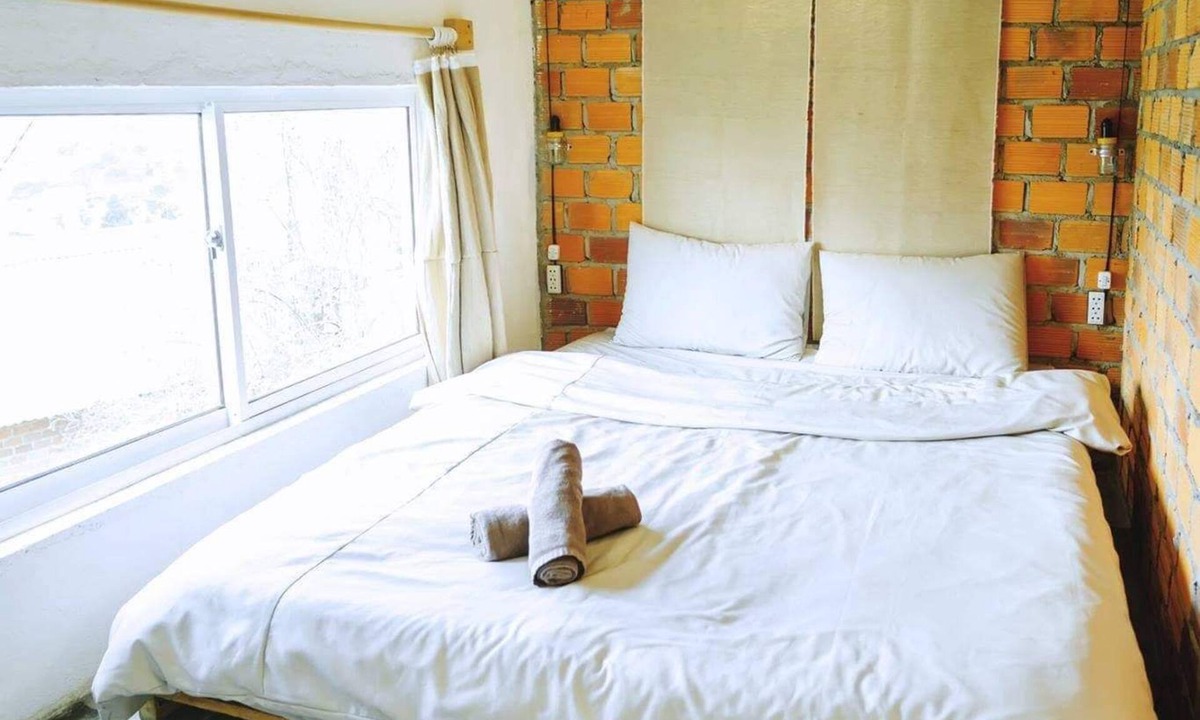Da Lat Cottage | Cottage by the hill.