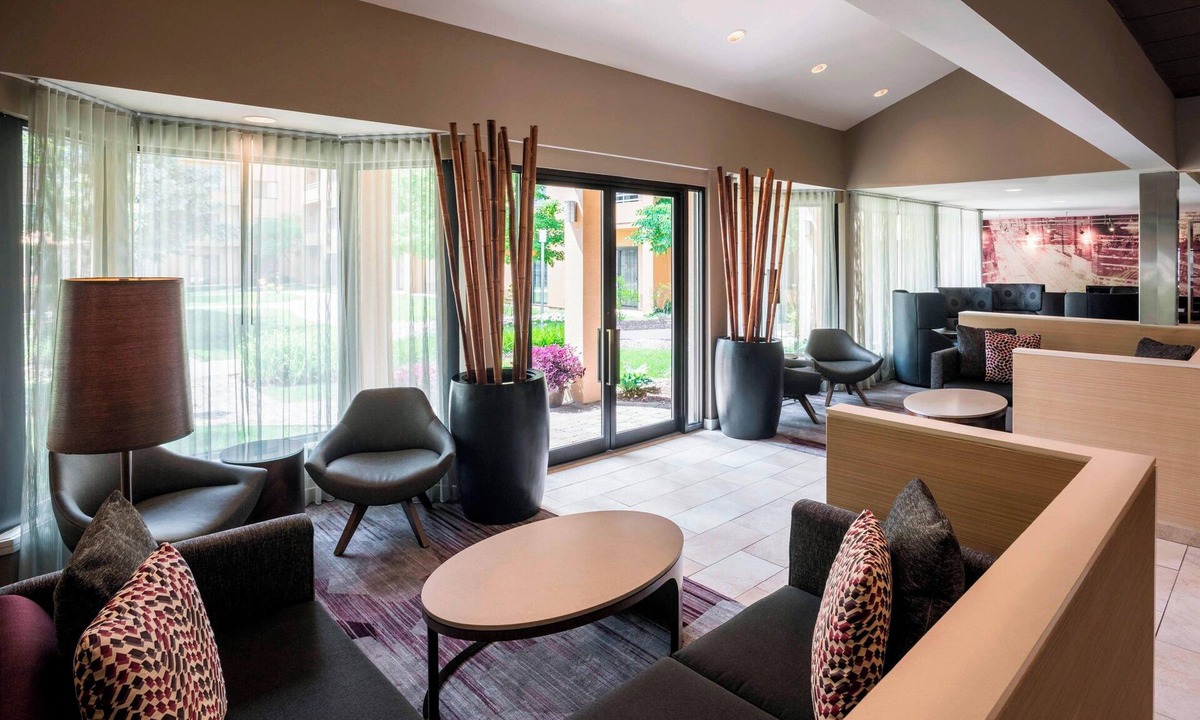 Des Plaines Hotel | Courtyard by Marriott Chicago O'Hare