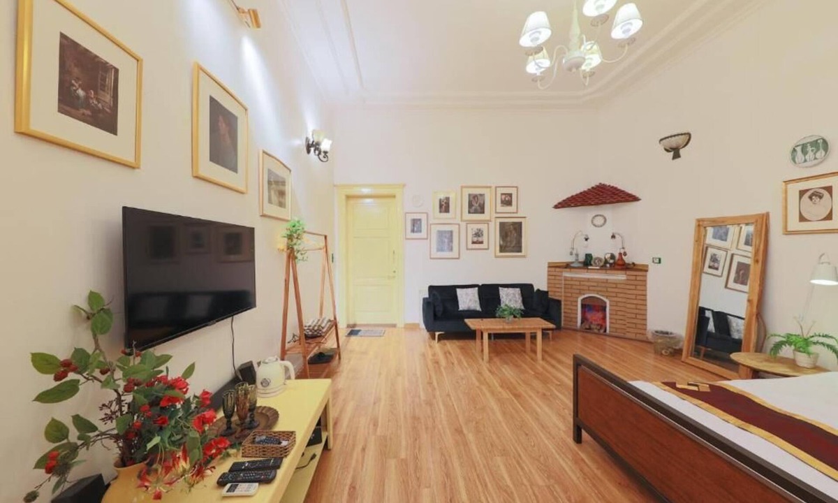 Hang Trong Apartment | Cozy Fun Homestay 12