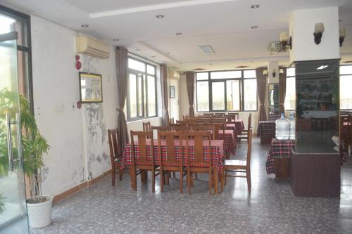 Cua Đai Hotel | Cua Dai Beach Hotel & Beach