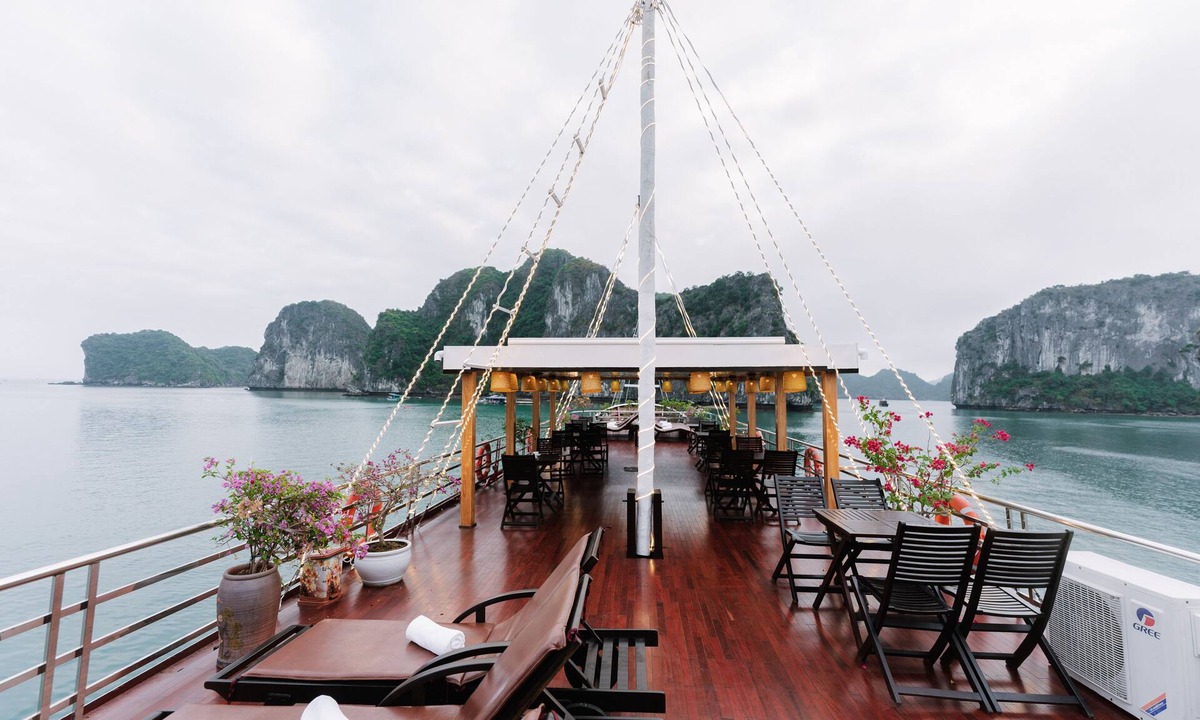 Cat Hai Boat Rental | Daiichi Boutique Cruise