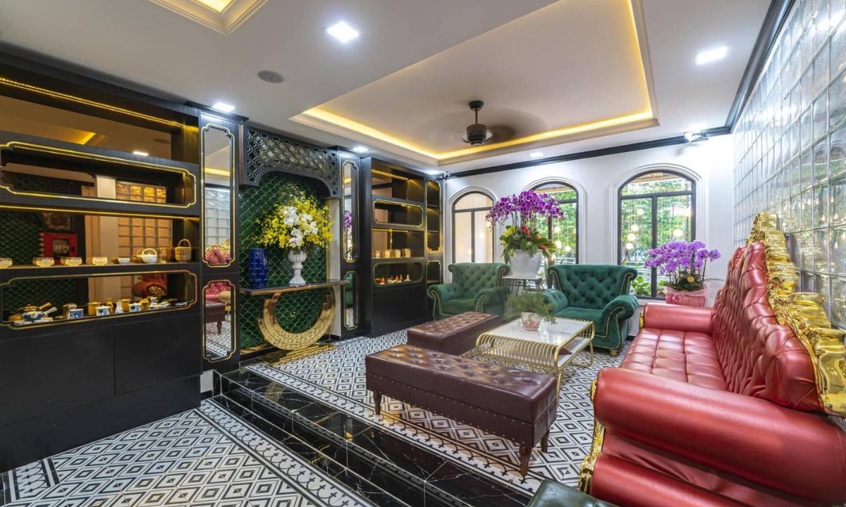 Tan Binh Hotel | Dancentre Airport Stays - Vyvy Hotel