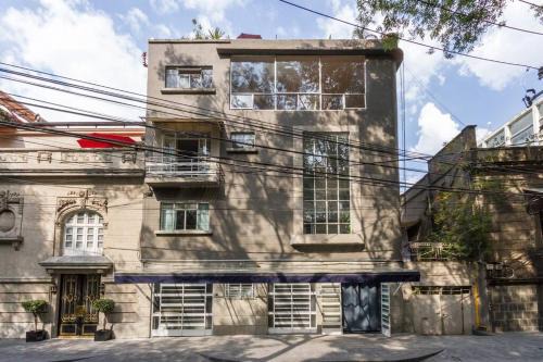 Roma Norte Villa | Deco House with Park View Rooftop
