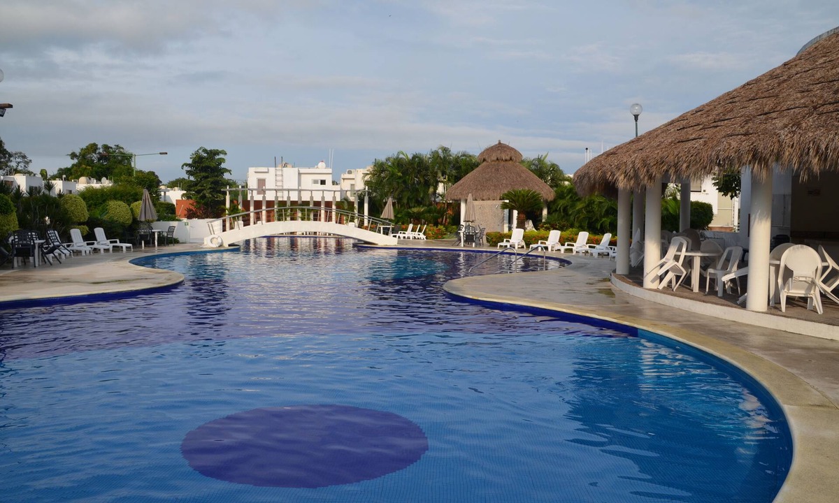 Jardines del Puerto House | DELIGHTFUL WORKCATION JUST 5 MIN FROM THE BEACH IN GATED COMMUNITY