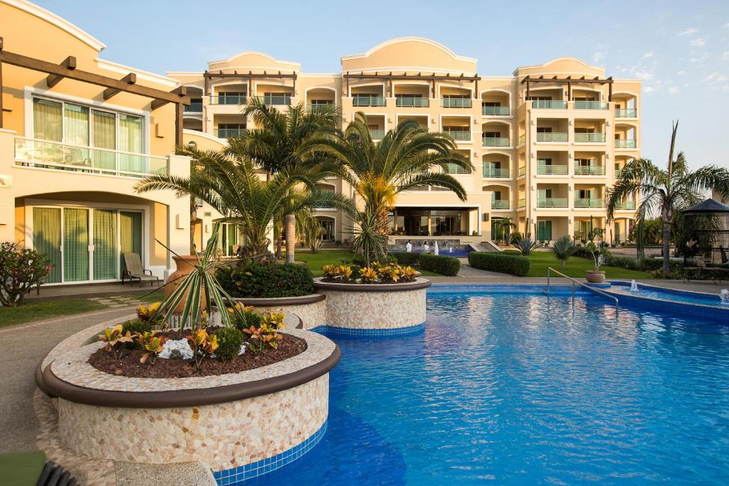 Cerritos Hotel | Diamond Bay