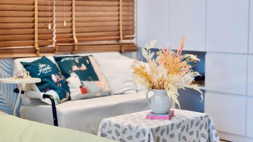 Van Giang Apartment | Ecopark Lushy Stay - Garden in the Cloud