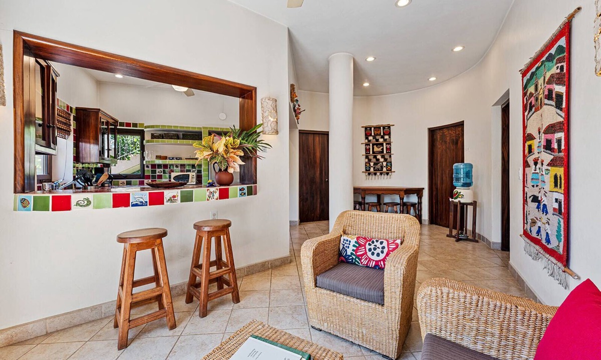 San Francisco House | EL NIDO DE LA TORTUGA - A Poolside, Cozy Casita Nestled Into the Hillside