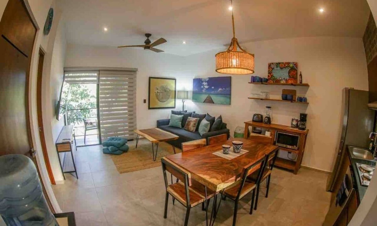 Mario Villanueva Madrid Condo | Elegant 1-Bedroom Retreat w/Rooftop Oasis & Pool