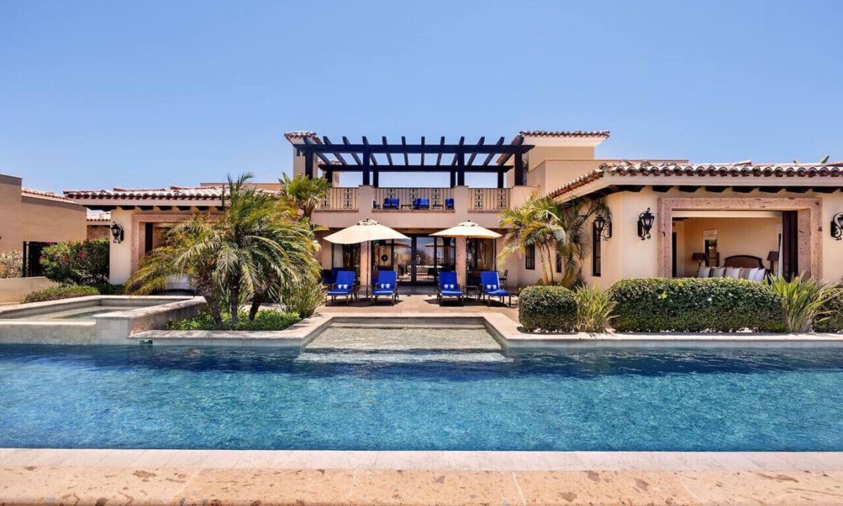 Cabo San Lucas Villa | Elegant 4-Bedroom Getaway w/Media Room, Sleeps 14