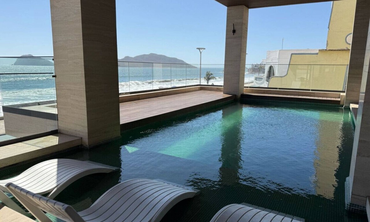 Mazatlan Apartment | Elegant with sea views and boardwalk by gpsrentas