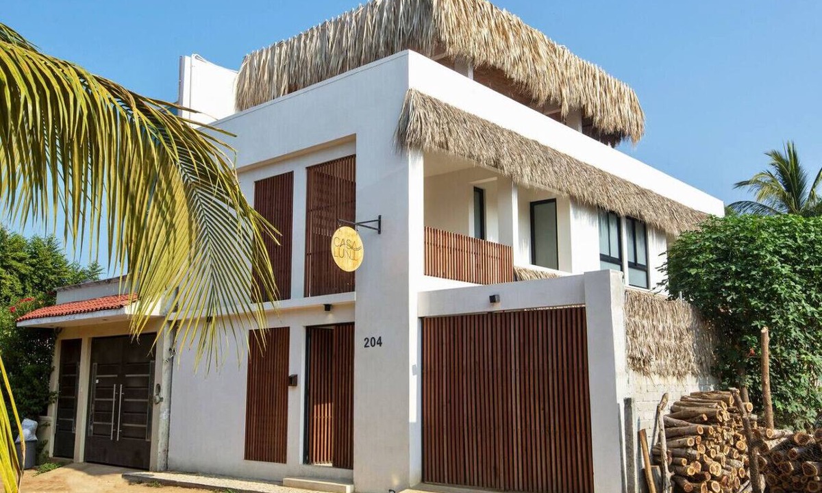 Barra de Colotepec House | Enjoy Casa Luni, residence very close to La Punta