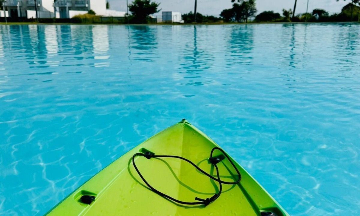 Oaxtepec House | Escape to Cocoyoc modern house with lake and pool near Oaxtepec and Tlayacapan.