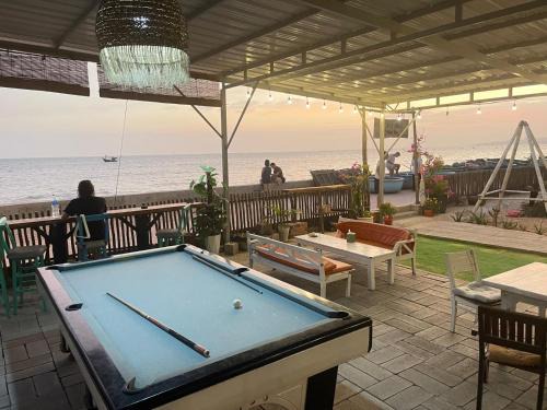 East Ham Tien Beach Hostel | EVA HUT Mui Ne Beach Hostel