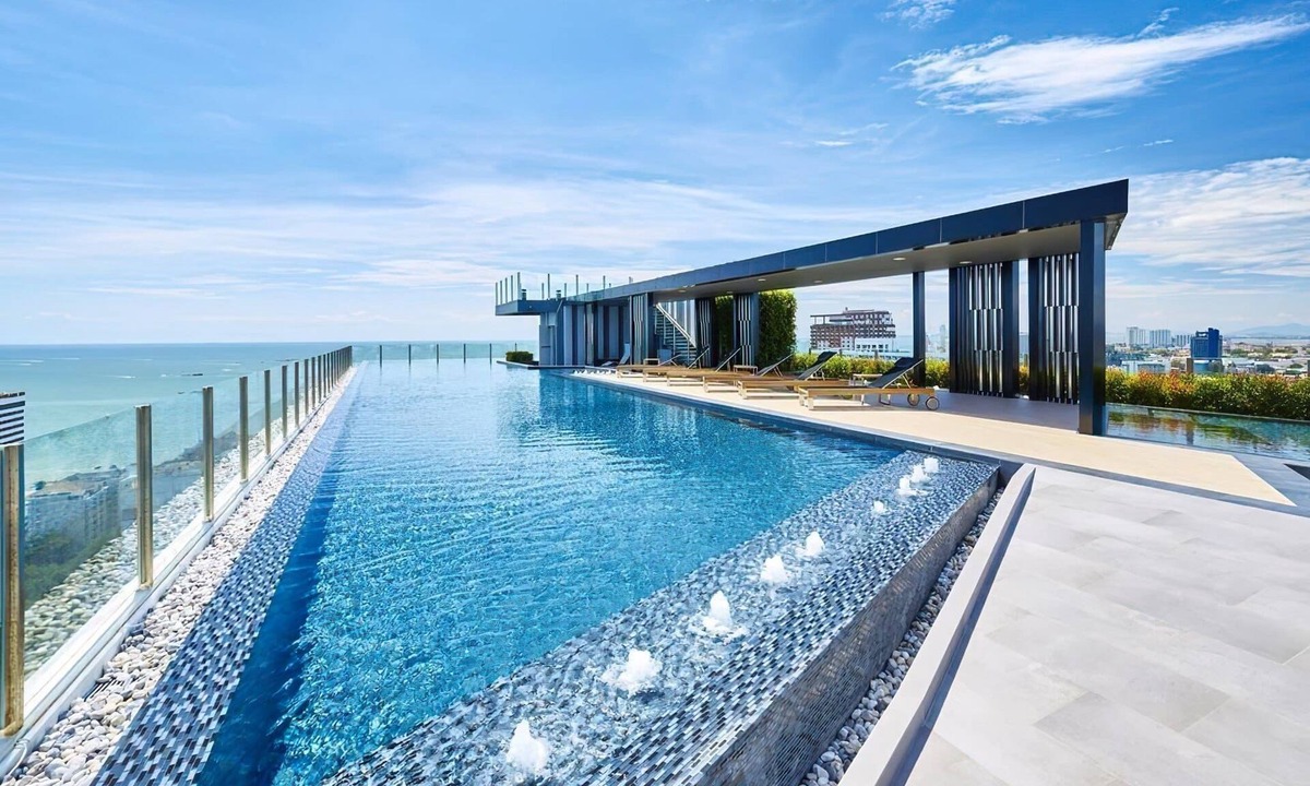 Pattaya Bay Apartment | Excellent Location - Condo Infinity Pool Pattaya