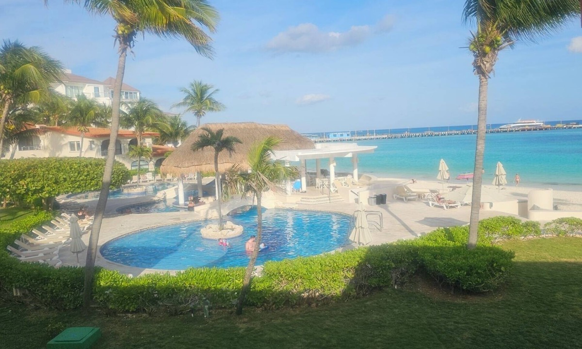 Playacar Fase I Condo | Exceptional Ocean-Front 2 bedroom Condo in Xaman Ha 7102 - Playa Del Carmen
