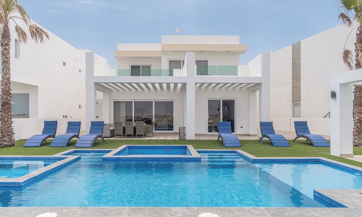 La Choya House | Exclusive: Casa Atardecer with Stunning Laguna Views at Islas Del Mar