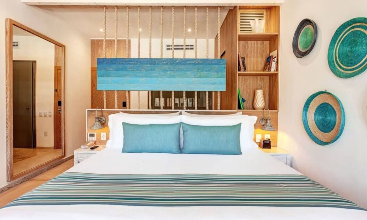 Isla Holbox Hotel | Experience the Enchanting Bioluminescent Beaches! Direct Beach Access, Pool!