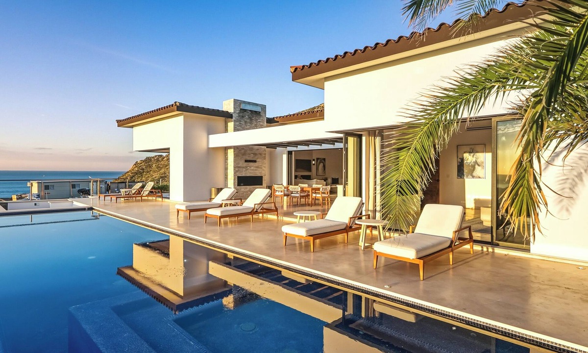 Sunset Beach House | EXQUISITE 6 BR RESIDENCE AT QUIVIRA LOS CABOS