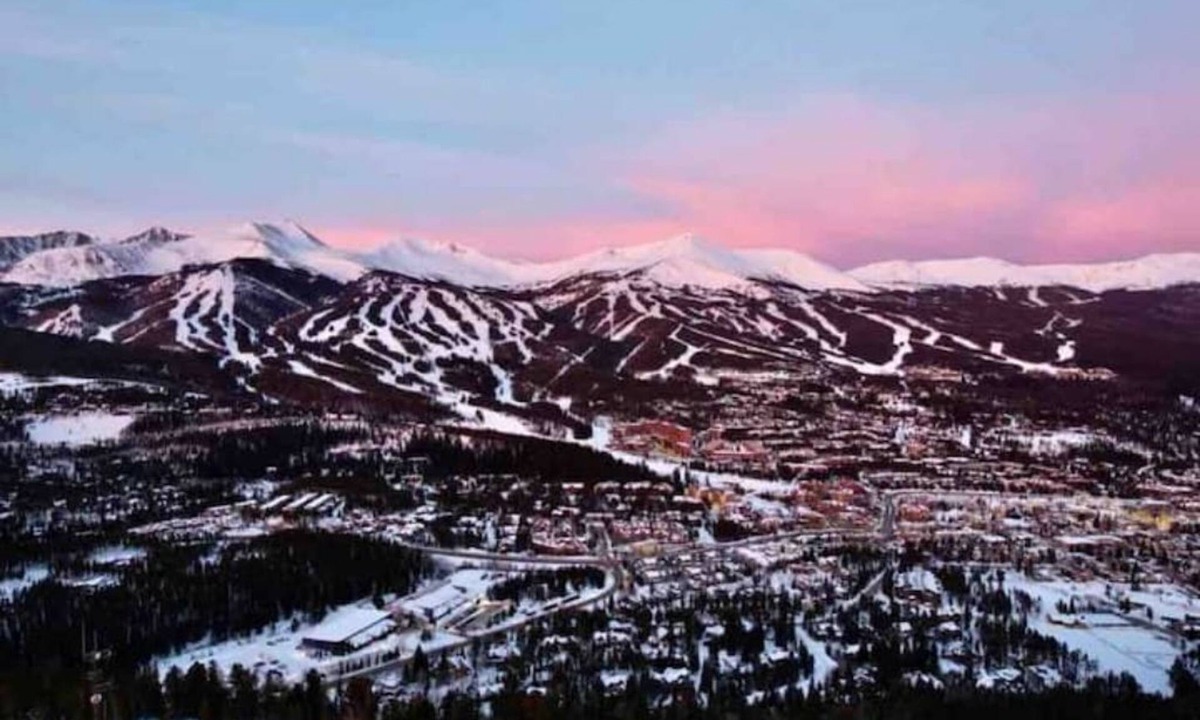 Baldy Mountain Apartment | First Floor Studio W/Full Kitchen & View in Breck