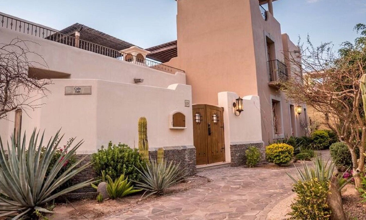 Nopolo Villa | FN121- Casa Chica on Main Paseo