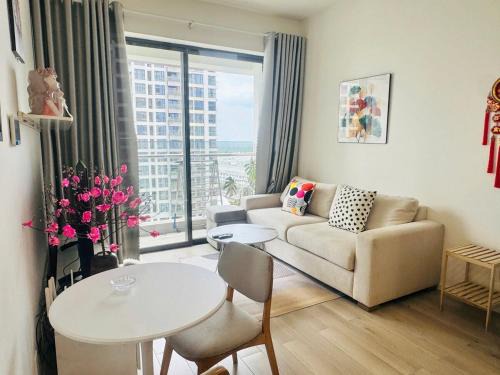District 9 Apartment | Fully Furnished 1 Bedroom Apartment, Masteri Lumiere at Vinhomes Grand Park, D9