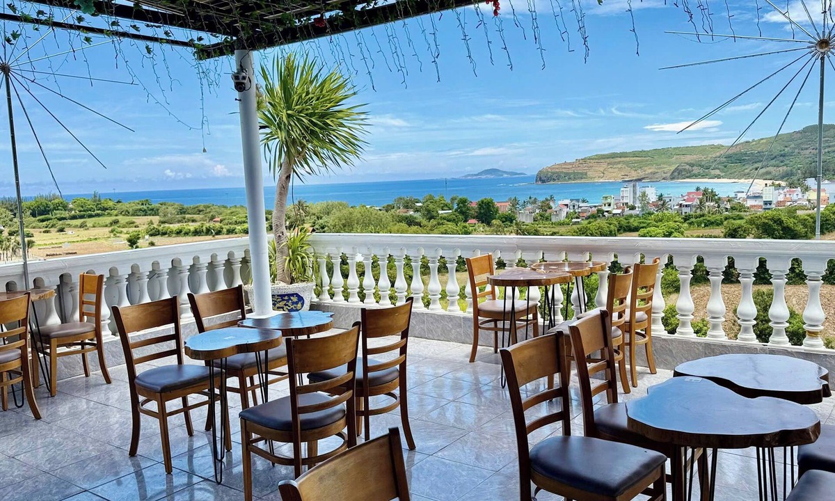 Tuy An Hotel | Ganh Da Dia Retreat Hotel