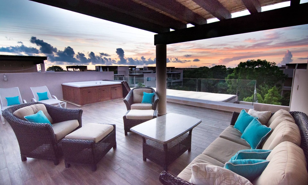 Playacar Fase II Condo | Gorgeous Vaiven Playacar -Luxury Penthouse W/Private Rooftop -10 min. from town