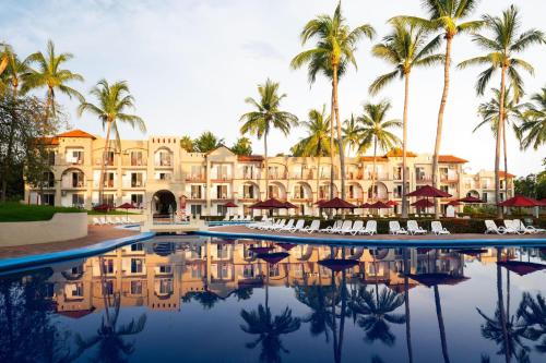 Bucerias Resort | Grand Decameron Complex Bucerias, A Trademark All-Inclusive Resort