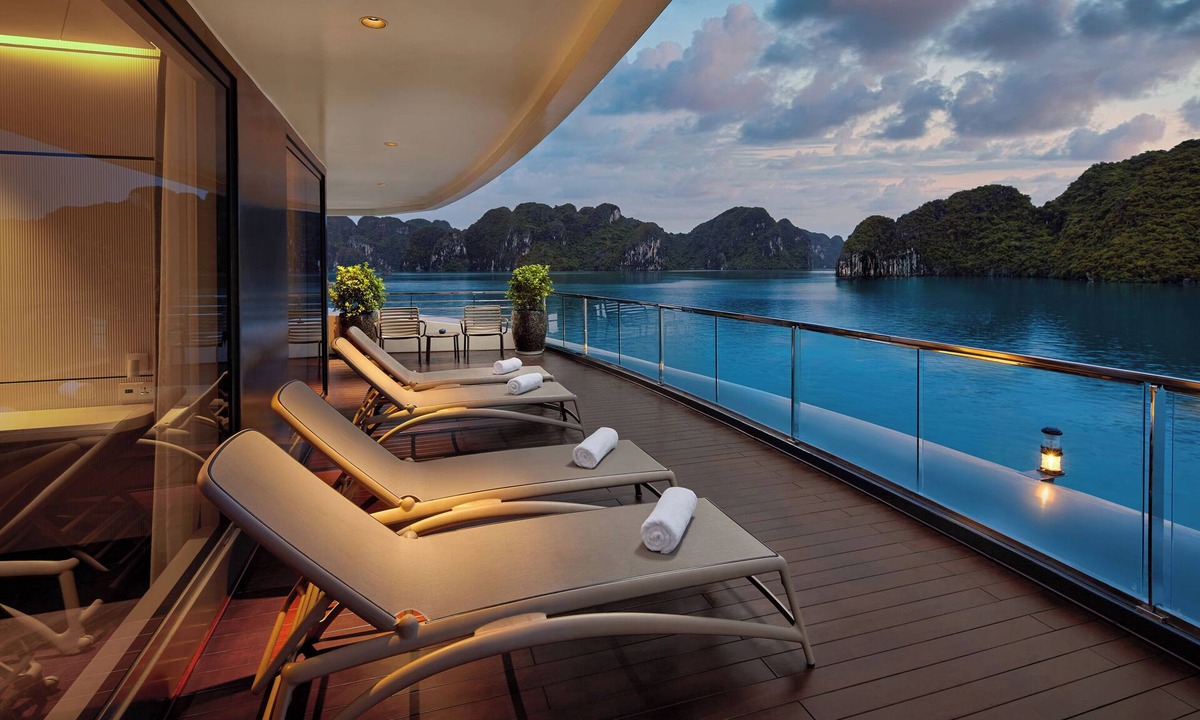 Ha Long Boat Rental | Grand Pioneers Halong Bay Cruise 1