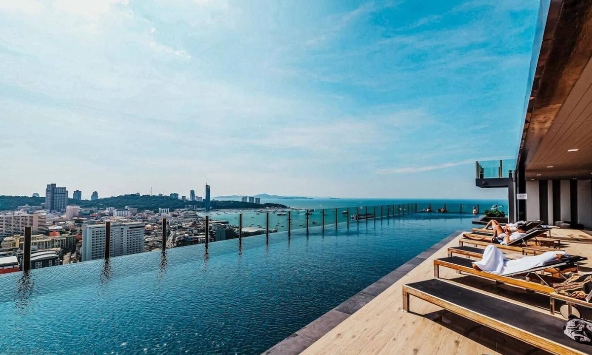 Pattaya Bay Apartment | Great Location With Infinity Pool -central Pattaya