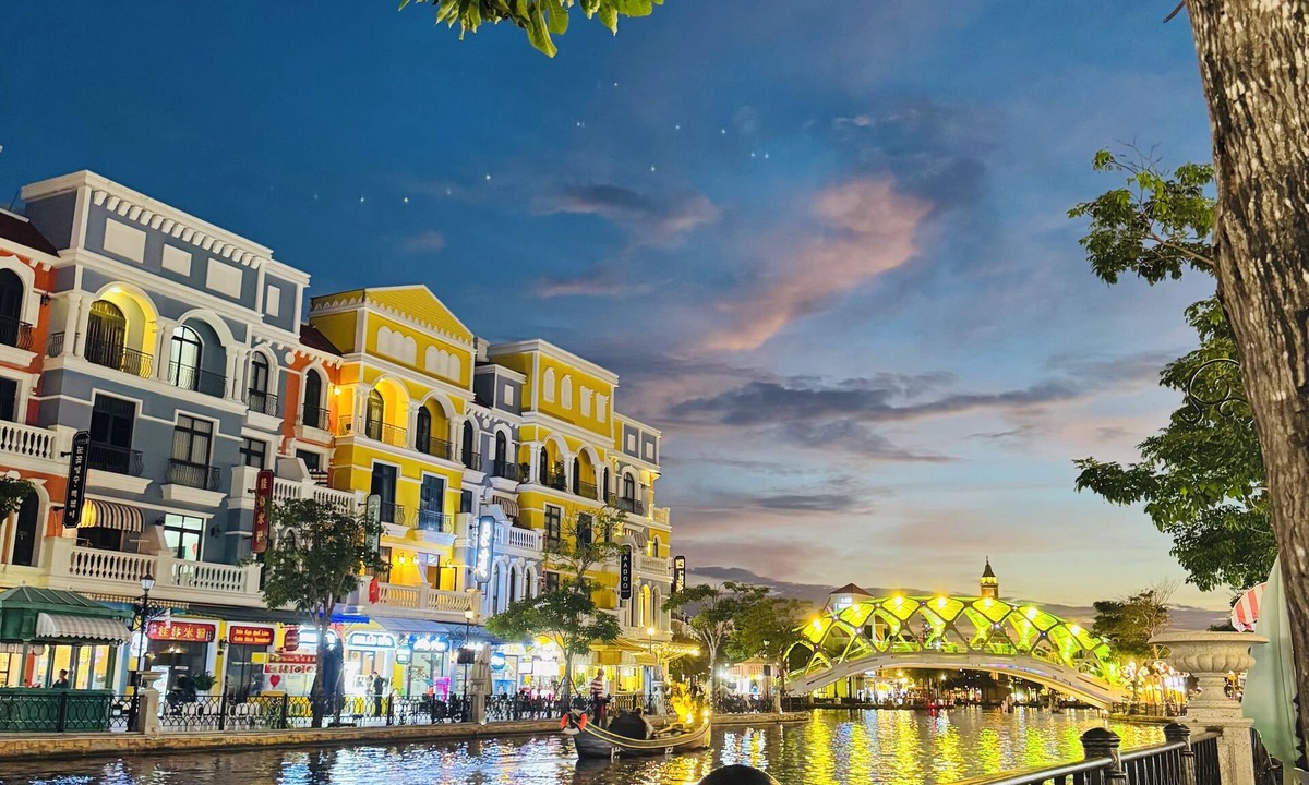 Ganh Dau Hostel | Haleeda Homestay Grand World Phu Quoc