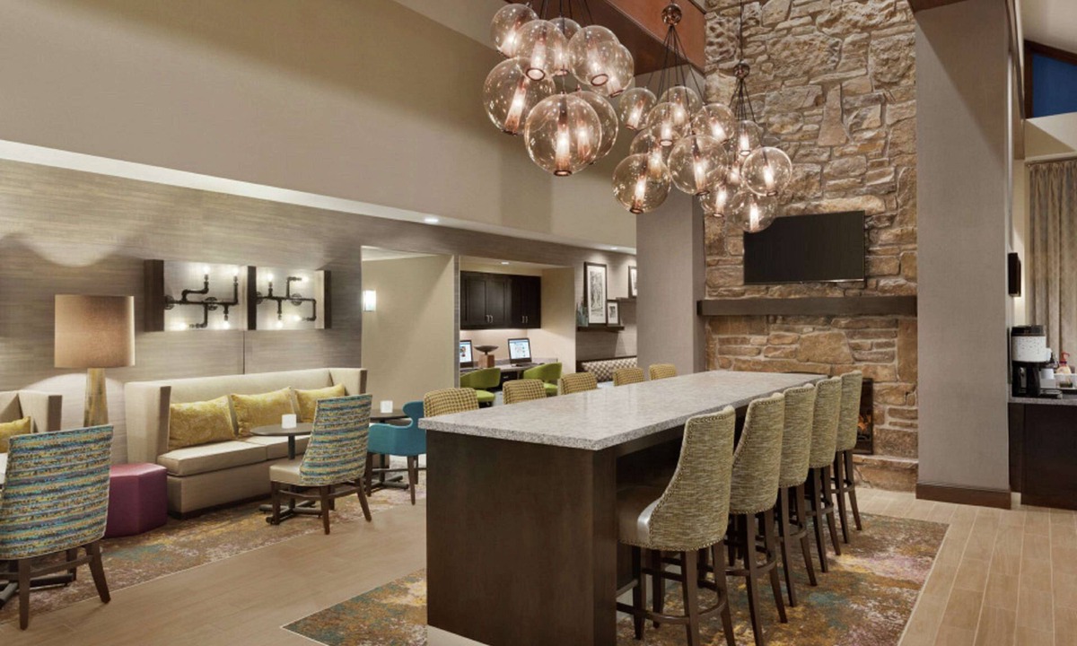 Springdale Hotel | Hampton Inn & Suites Springdale