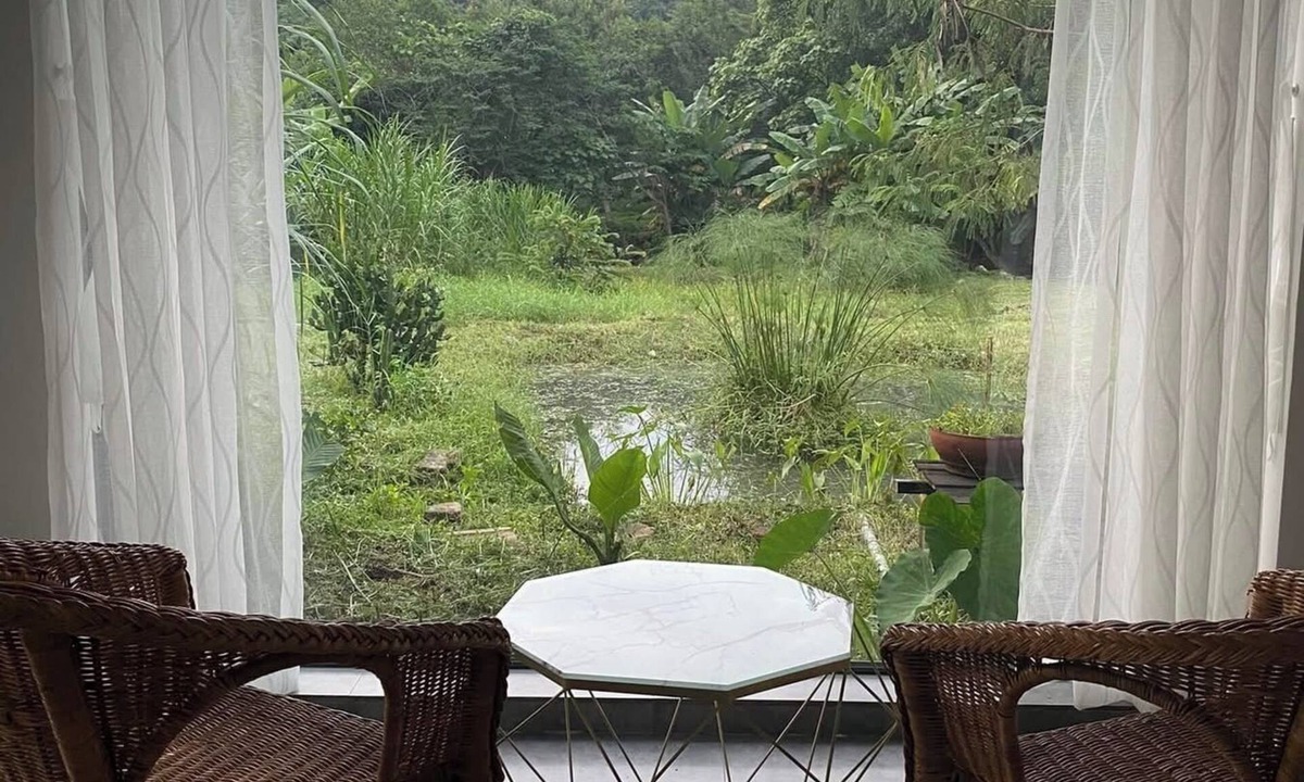 Buon Ma Thuot House | Hannah Garden is the house at the foot of the hill by the stream, pet friendly.