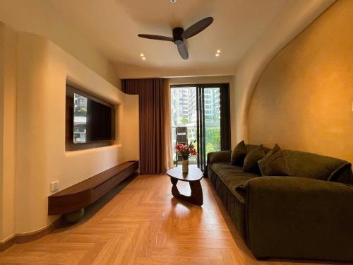Tan Phu District Apartment | Hannah's House - Diamond Centery Celadon