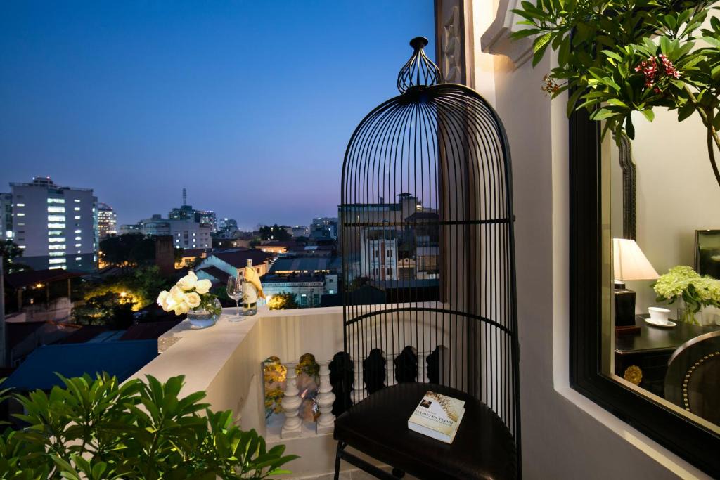 Hang Trong Hotel | Hanoi Center Silk Premium Hotel & Spa & Travel
