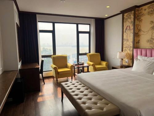 Yen Phu Hotel | Hanoi Central Westlake Hotel