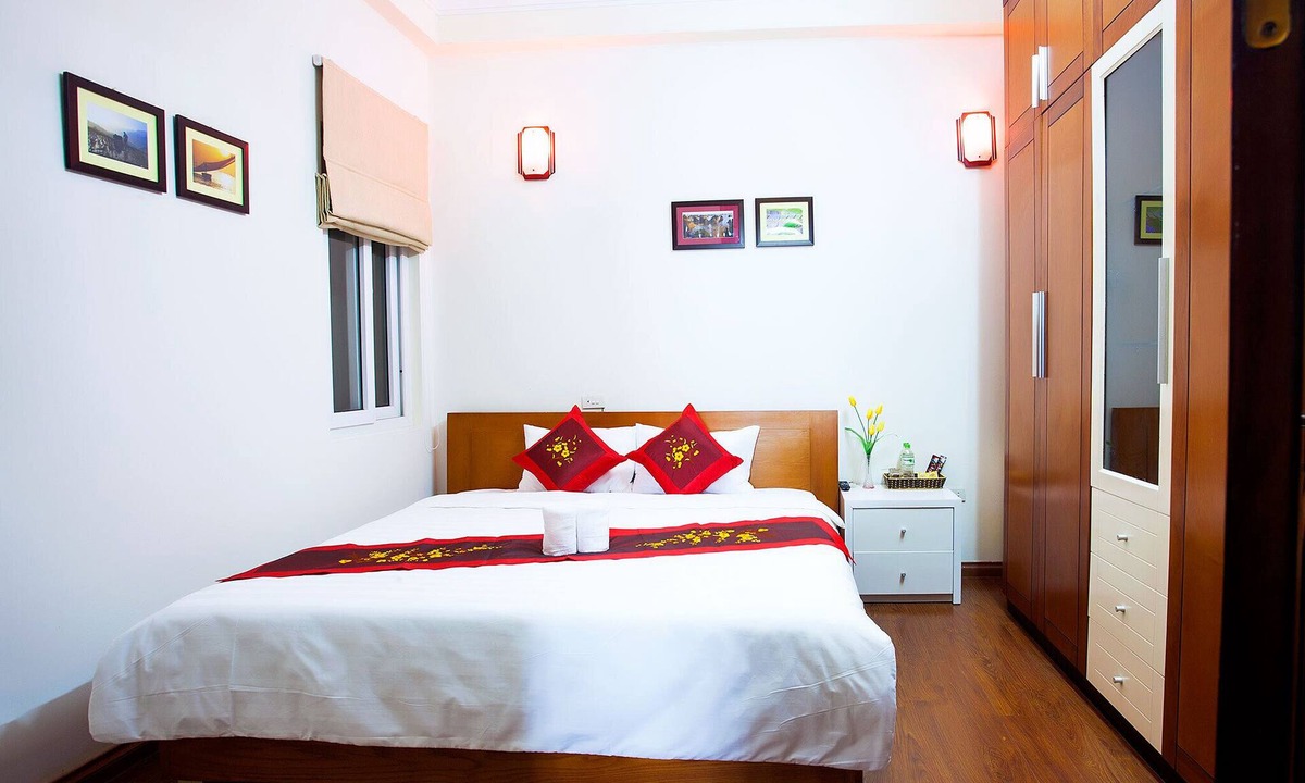Tay Ho House | Hanoi Friendly House - Superior Room - Kingsize Bed!