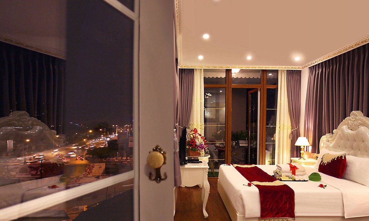 Hang Buom Hotel | Hanoi Hotel Royal