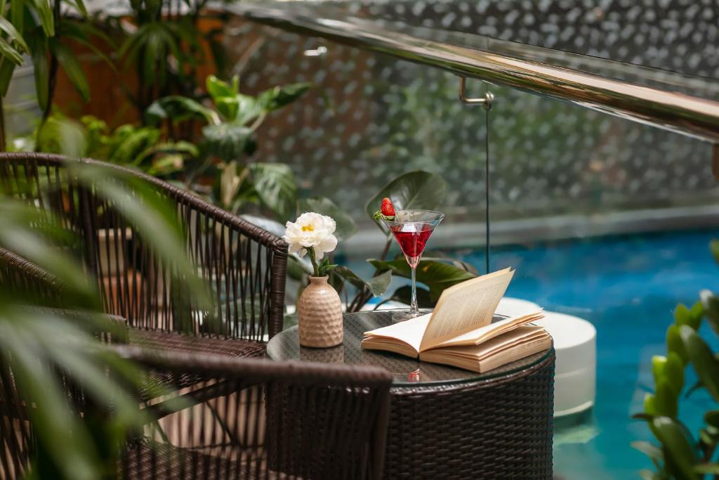 Hanoi Backpacker Quarter Hotel | Hanoi Nostalgia Hotel & Spa